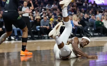 Jimmy Butler Shakes Off Scary Fall, Proves Resilience in Saturday’s Game