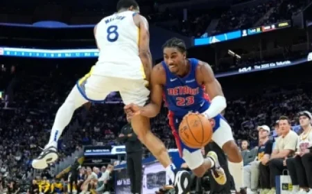 Blackhawks Clash with Golden Knights: Game Highlights