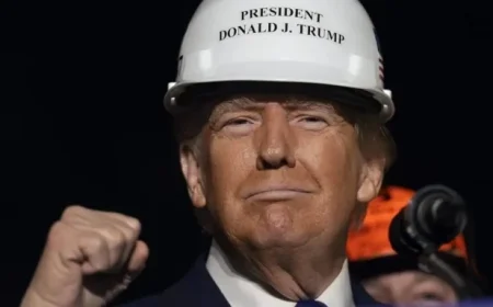 Trump’s Reshoring Efforts Falter as 59,000 Blue-Collar Jobs Vanish