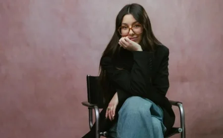 Social Strategy Drives Lily Allen’s West End Success