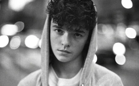 Owen Cooper’s 2025 Entertainment Picks: Top Reads, Watches, and Tunes