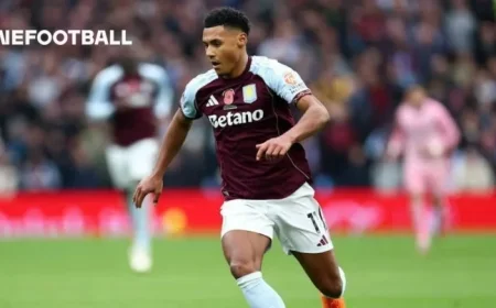 Unai Emery Shares Shocking News: Ollie Watkins Battling Knee Pain for Over a Year