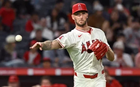 Guardians Secure Veteran Reliever with Major League Contract