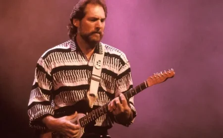 Guitar Legend Steve Cropper of Booker T. & the M.G.’s Dies at 84