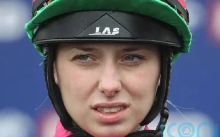 Renowned Trainer Shocks Racing World by Quitting at 34 in Emotional Farewell