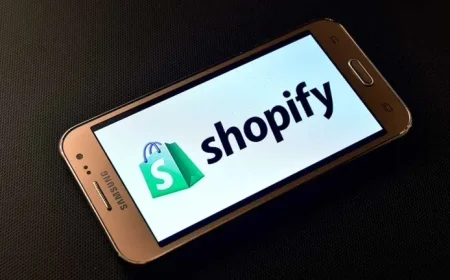 Shopify Releases Black Friday E-Commerce Insights Amid Cyber Monday Outage