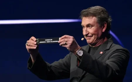 Wayne Gretzky surprises fans with name mispronunciations at World Cup draw
