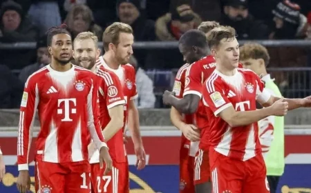 FC Bayern Dominates VfB: Four Stars Shine with Top Ratings