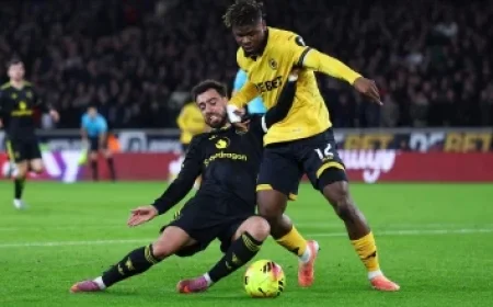 Manchester United Fans Amused as Bruno Fernandes Scores the Ugliest Goal in Football History Against Wolves