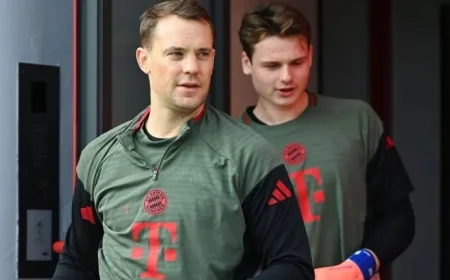 Bayern Trusts Neuer; Kompany Supports Urbig