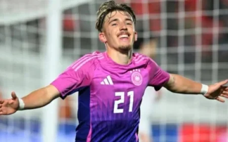 Ferran Torres Poised as Lewandowski’s Long-Term Successor