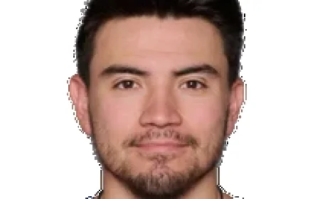 Nick Suzuki Shines with Assist in Tuesday’s Clash Against Lightning