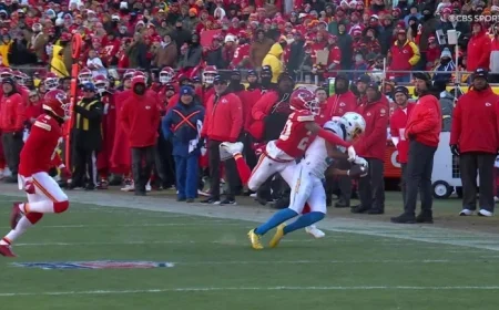 Must-See Play: Herbert’s 37-Yard Pass Perfectly Connects with Harris for a Stunning Catch