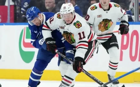 Thrilling Third-Period Comeback Propels Maple Leafs to Victory Against Blackhawks