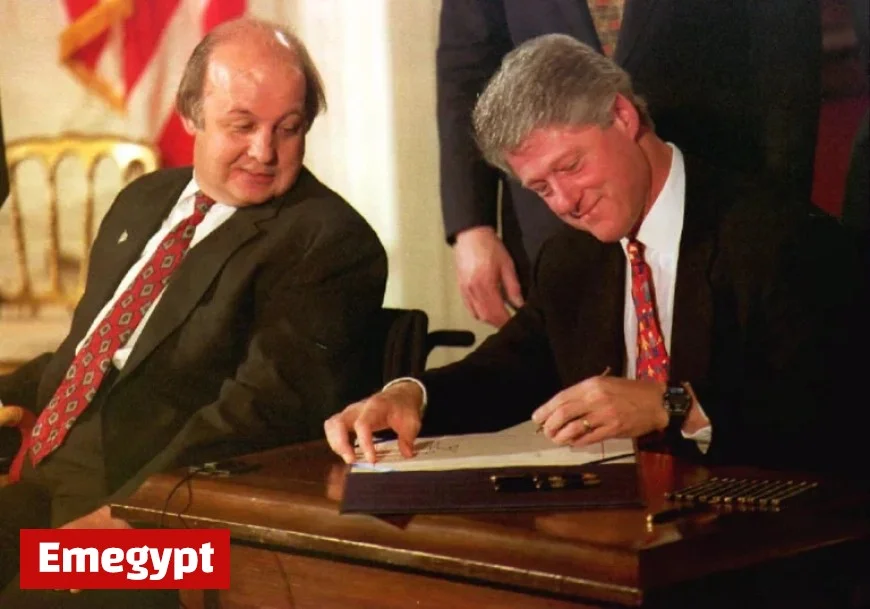 Seattle WTO Clashes, Clinton Signs Brady Bill: Notable Events on Nov. 30