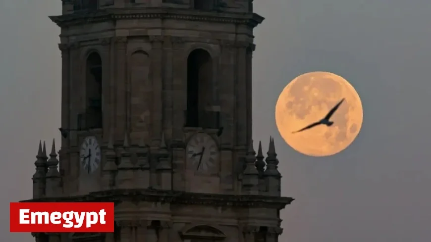December 2025 Full Moon: Discover When to Witness the Stunning ‘Cold Supermoon’ Rise
