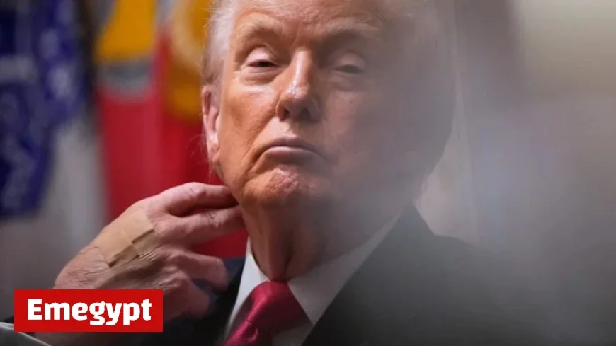 Trump’s 2025 Cabinet Meeting Marked by Doodling, Drowsiness, and Spelling Errors