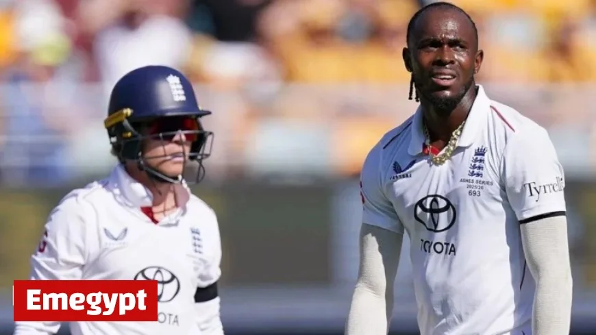 Hayden Slams Archer for Bringing a Pillow to Gabba Game