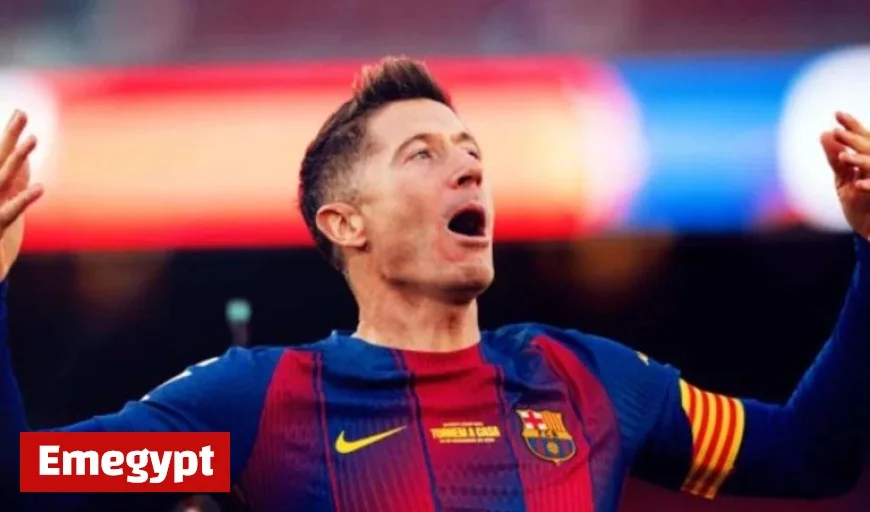 Flick Strategizes Lineup with De Jong’s Return and Uncertainty Surrounding Lewandowski Against Betis