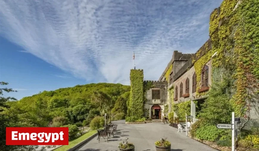 Explore the Luxurious Details of Ryan Tubridy’s Wedding Venue Featuring a Helipad and Four-Poster Beds