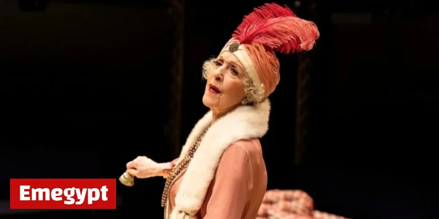 Photos of Patricia Hodge and Robert Bathurst Shine in The Rivals Production