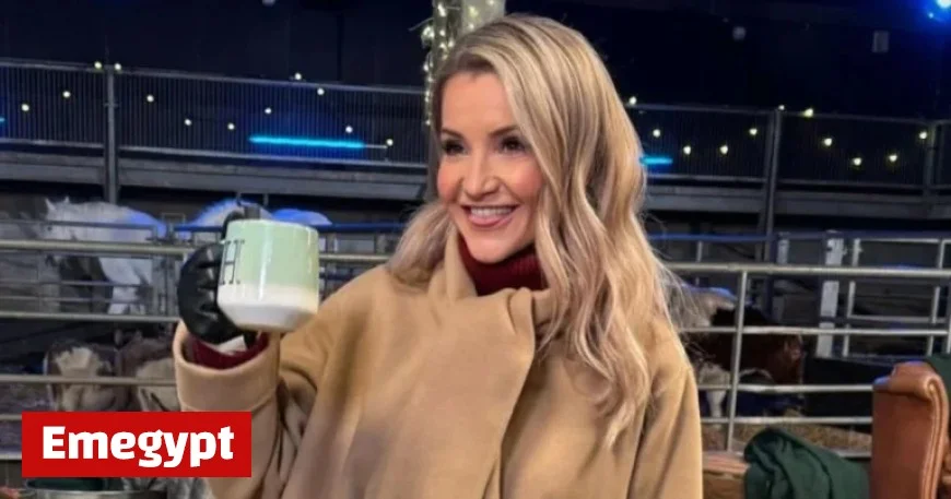 Save Over £100 on Helen Skelton’s Trendy High Street Scarf Coat Now on Sale