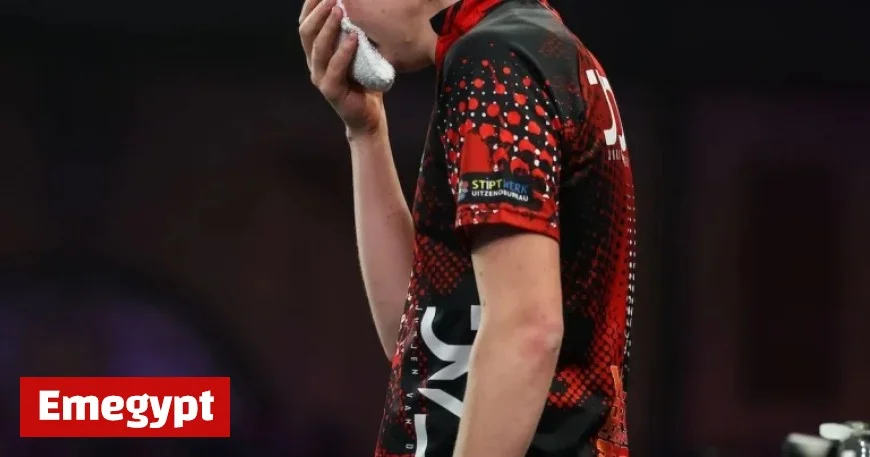 Dutch Darts Prodigy Moves Audience to Tears with Dramatic Walk-On and Unusual Surprise at Ally Pally Stage