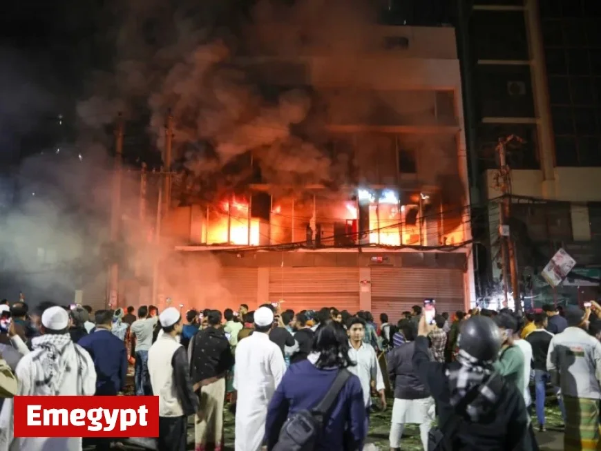 Live Updates: Bangladesh Erupts in Violence Following Activist Sharif Hadi’s Death